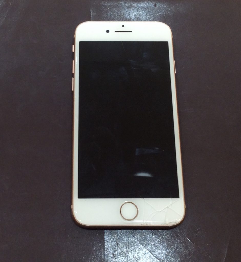ロ*ズ様 iPhone8 Plus 256GB docomo 画面割れ iPhone8 Plus 256GB