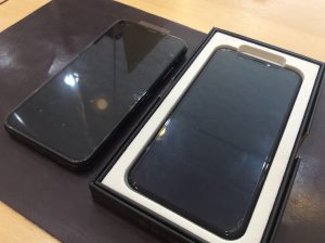  iPhoneXS 液晶画面修理