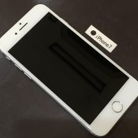 iPhone 7 画面割れ修理