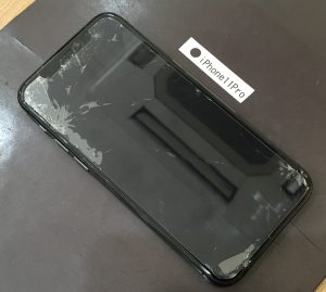 iPhone 11pro 画面割れ修理