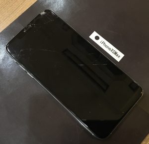 iPhoneXSMax 画面割れ修理