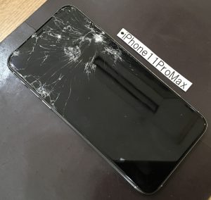 iPhone11ProMax 画面割れ修理