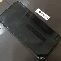 iPhoneXS 画面修理(重度)