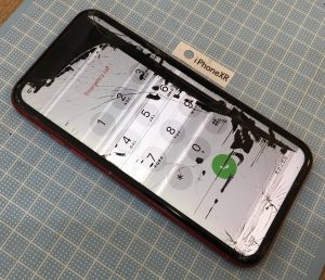 iPhone XR 画面修理(重度) 