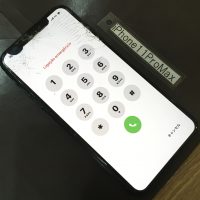 iPhone11ProMax 画面修理(重度)