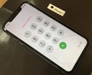 iPhone 11 画面修理(重度)