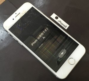iPhone8 画面修理(重度)