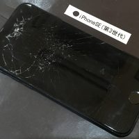 iPhoneSE(第3世代) 画面修理(重度)