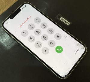 iPhone 14 画面修理(重度)